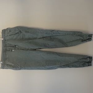 Zara women's army green jogger size m. Elastic waist with tie. Side pockets